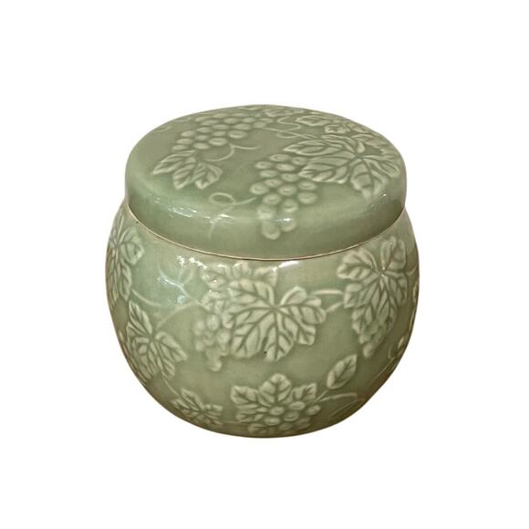 Andrea by Sadek Chopsticks Ceramic Jar with Lid Green Grape Leaf Motif Vintage - Picture 1 of 9